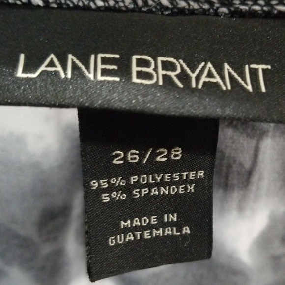 Women's Lane Bryant Plus Size V-Neck Black & White Top - Picture 3 of 7